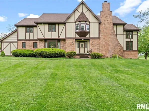 9068 Old Indian Trl, Chatham, IL 62629