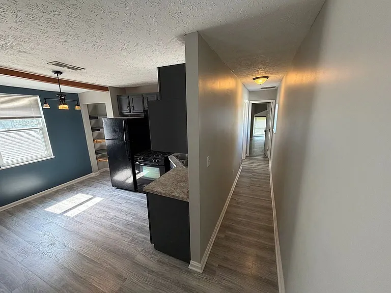 531 E Chestnut St #2 — Photo 4
