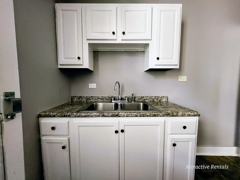1615-17 W 78th St #1 — Photo 13