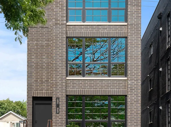 1938 W Belmont Ave #1, Chicago, IL 60657