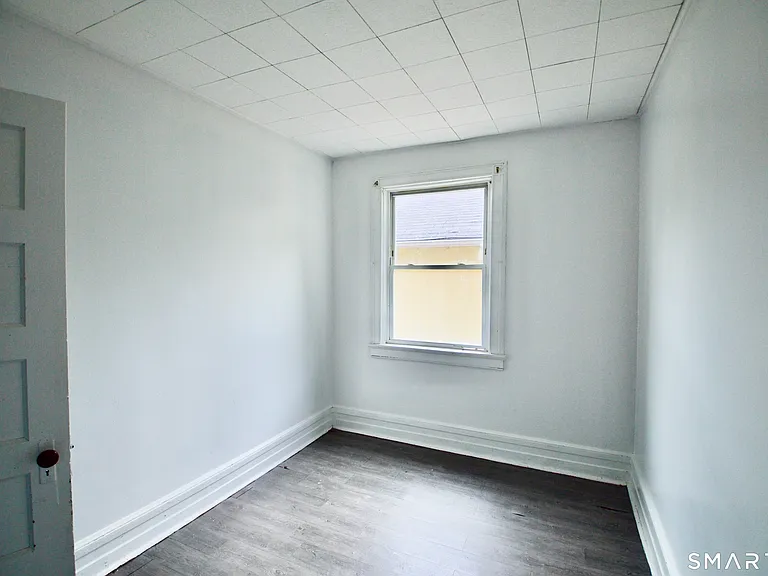 407 East Ave — Photo 15