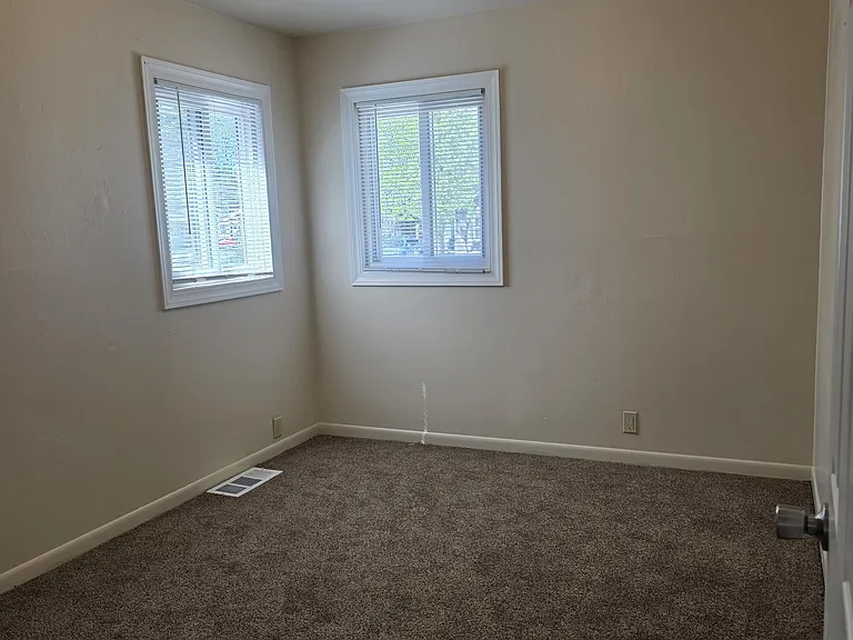 238 Terry Ave — Photo 7