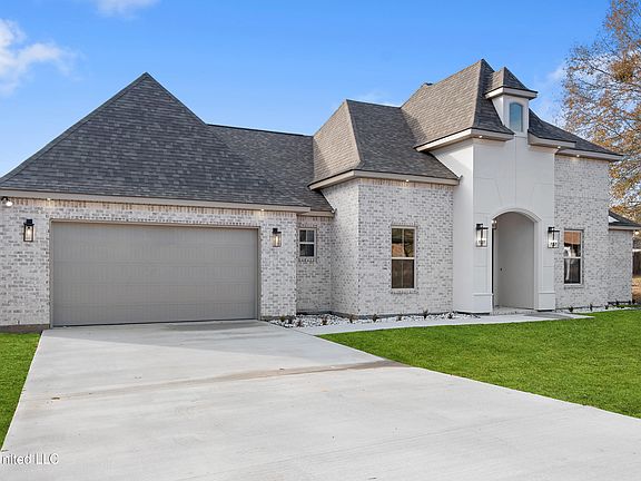 2nd image of 24 Post Oak Dr