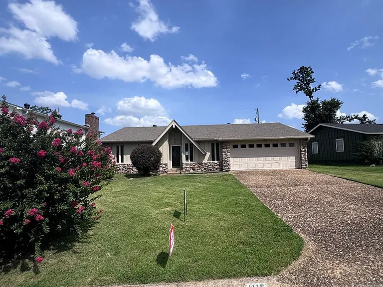 1115 Briar Creek Rd — Photo 104