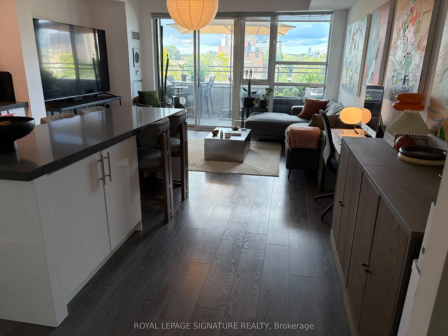 Queen & Portland Condos — Photo 1
