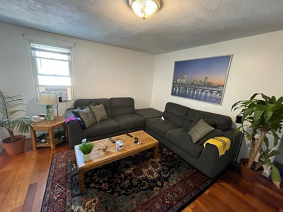 3rd image of 72 School St #3