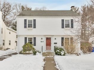 146 Penn Dr, West Hartford, CT 06119