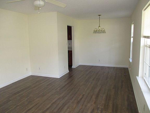 4th image of 918 Greenwood Ave