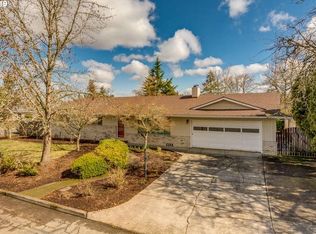 682 NE 18th Ave, Hillsboro, OR 97124