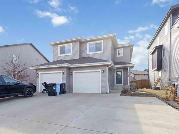 161 E Aldergrove Ave, Wood Buffalo, AB T9J 1E4
