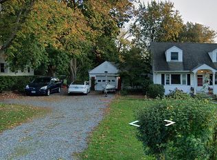 271 Soundview Ave, Stamford, CT 06902