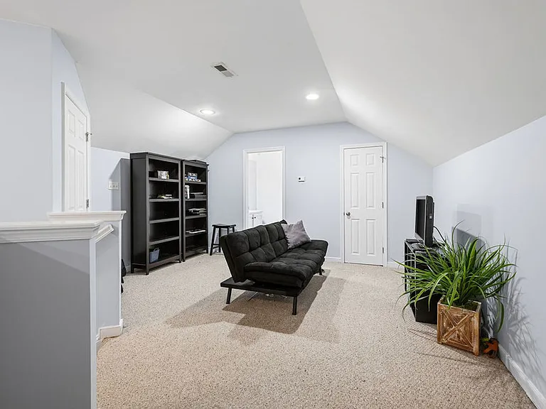 9388 Ottoway Ct — Photo 25