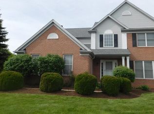 1541 Landsdale Cir, Twinsburg, OH 44087