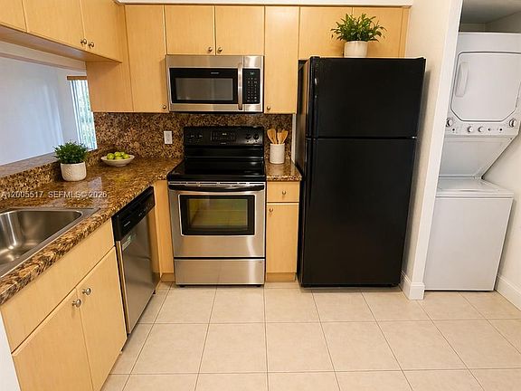 5th image of 1122 Coral Club Dr #1122