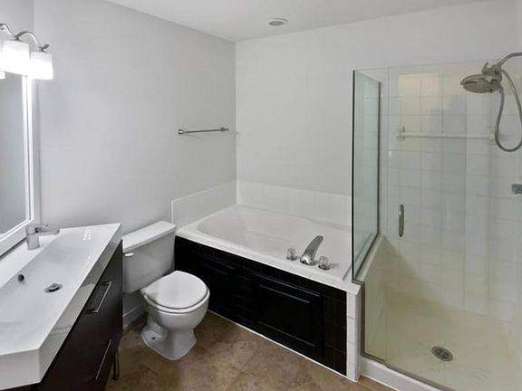 4th image of 12594 Driftwood Ct