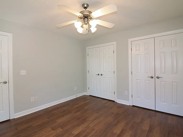 195 Russet Ct — Photo 32