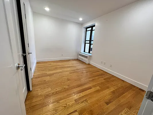 Rented by EastMount Realty LLC | media 17