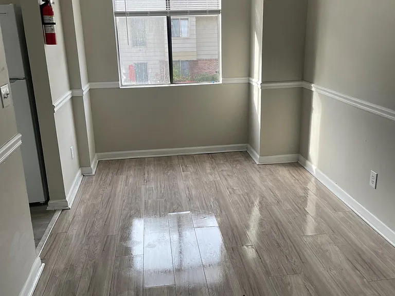 Cooper Cove Apartments — Photo 6