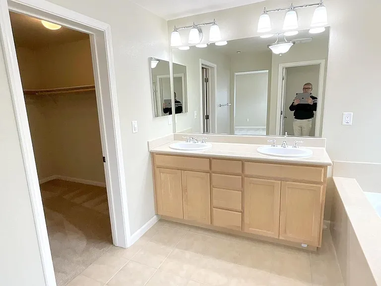6319 Byron Ln — Photo 24