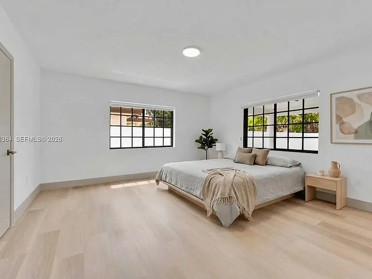 456 SW 20th Rd — Photo 12