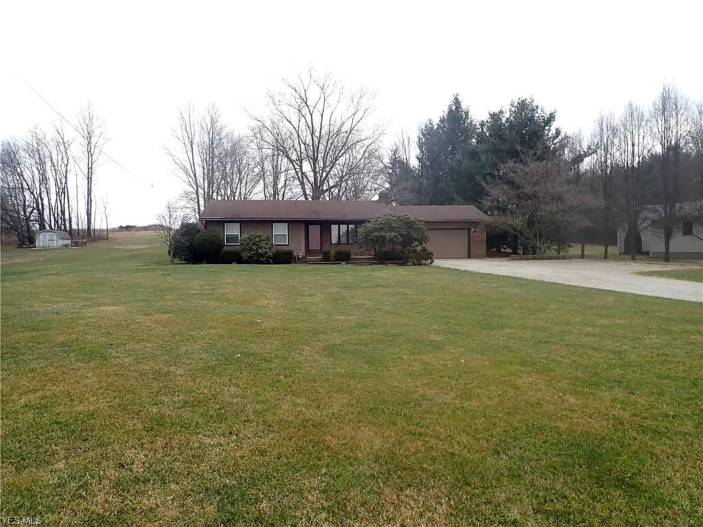 14747 Clinton Rd photo 1