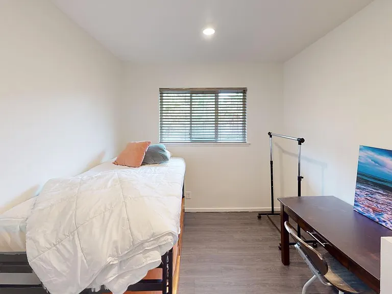 831 Cliff Dr — Photo 50