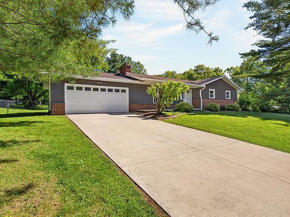 3rd image of 7002 W Lori Ann Ln