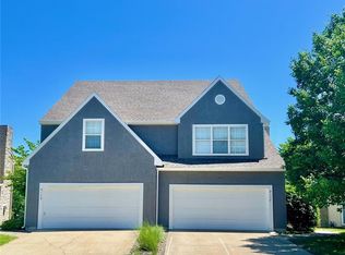 9219 & 9221 Boehm Dr, Lenexa, KS 66219
