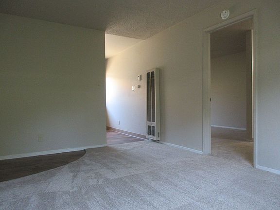 4th image of 1818 H St #11