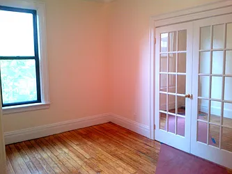 Rented by Siderow Residential Group