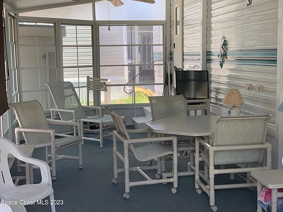 5th image of 606 Pier Ln #447