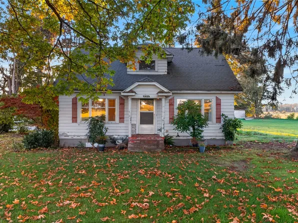8596 District Line Road, Burlington, WA 98233