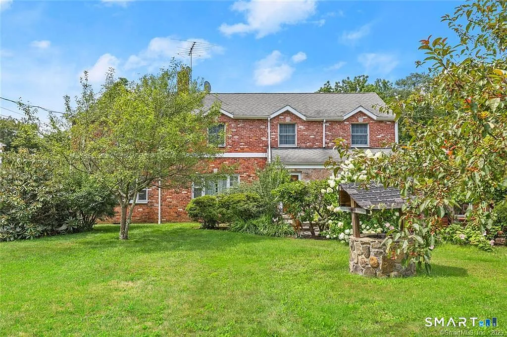 2 bed, 1.0 bath, 1200 sqft, $3,500 — Photo 1