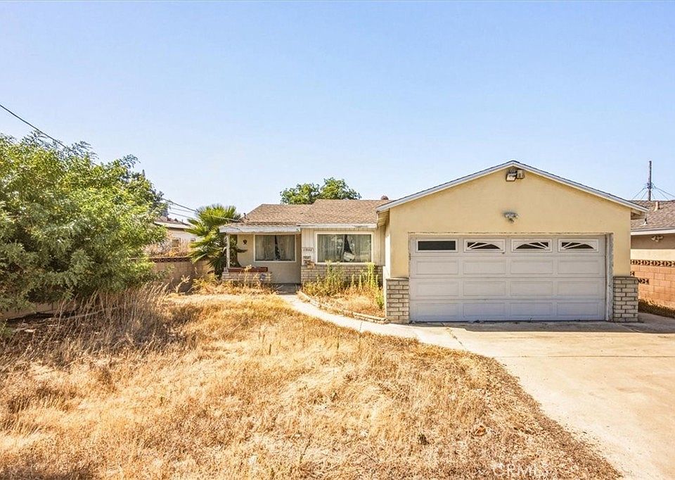 1st image of 11944 Cantara St