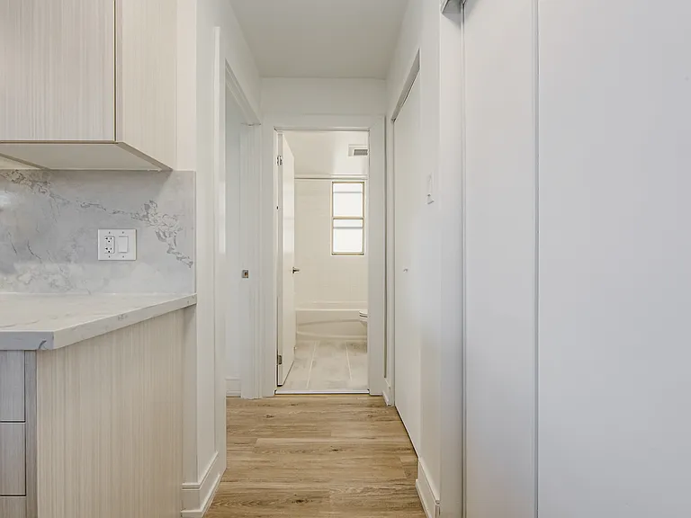 111 Cosburn Ave — Photo 14
