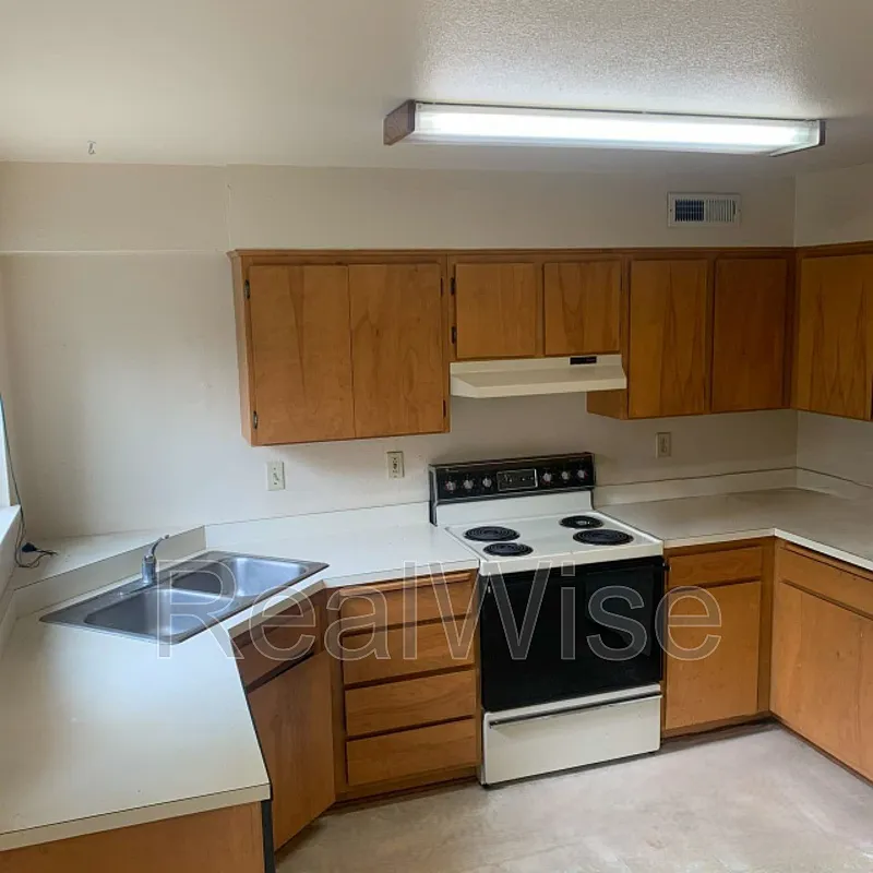 2 bed, 1.5 bath, $1,450 — Photo 3
