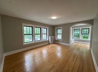 3305 W Catalpa Ave #2, Chicago, IL 60625