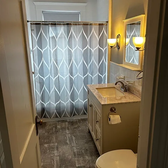17 Green St #2 — Photo 11