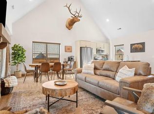 134 High Tower Rd, Hollister, MO 65672