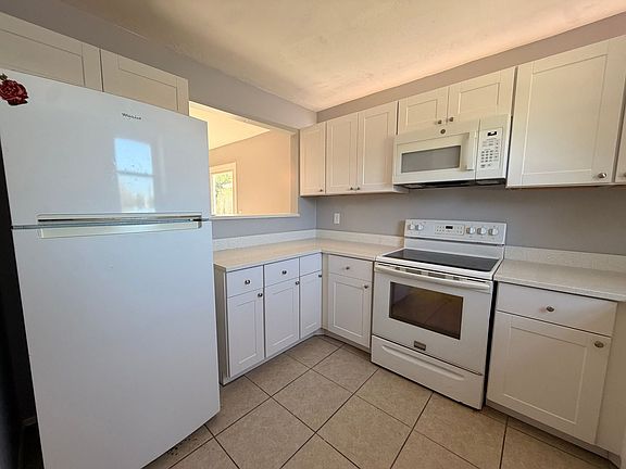 5th image of 1125 Southwinds Dr