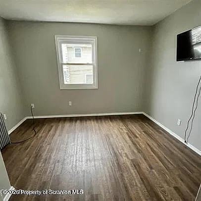 2 bed, 1.0 bath, 800 sqft, $1,100 — Photo 2