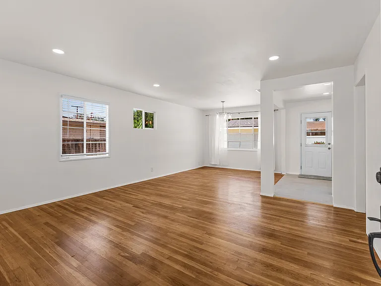 3005 Bautista St — Photo 6