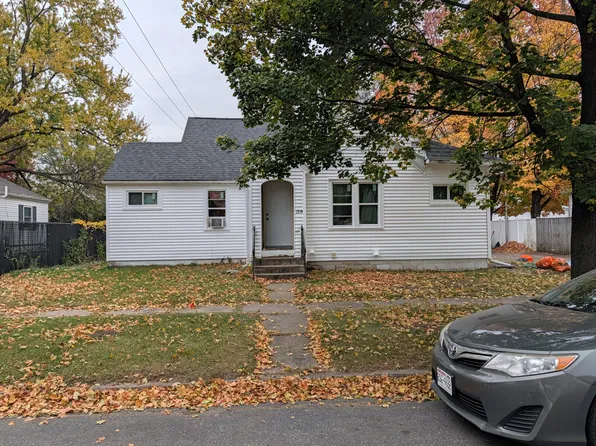 1714 8th St E, Menomonie, WI 54751