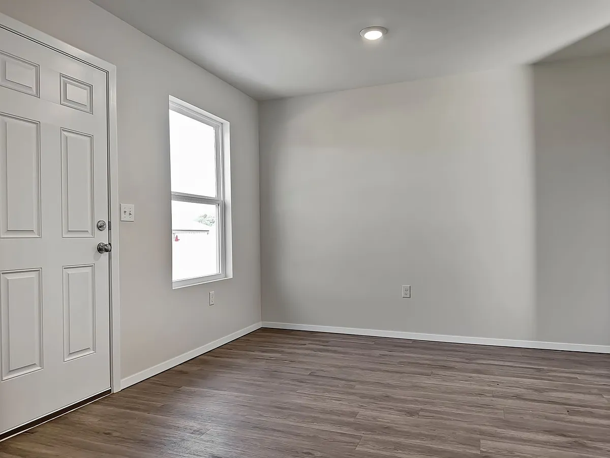 Building Photo - 8129 Sunflower Way