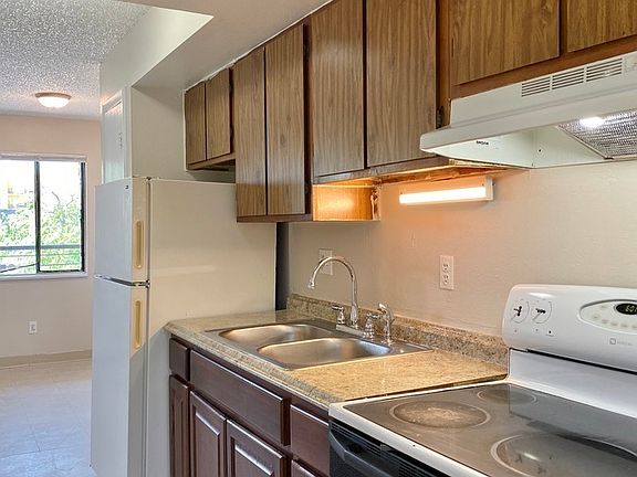 5th image of 1380 W Mississippi Ave #106