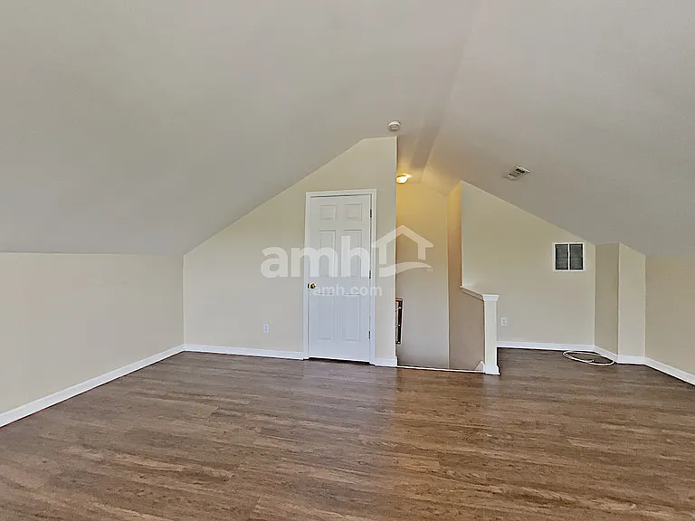 1523 Cardinal Ln — Photo 14