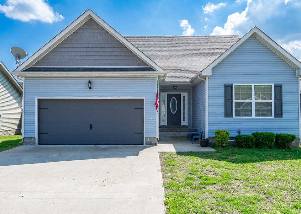 1st image of 557 Falkland Cir