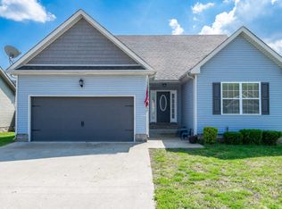 557 Falkland Cir, Clarksville, TN 37042