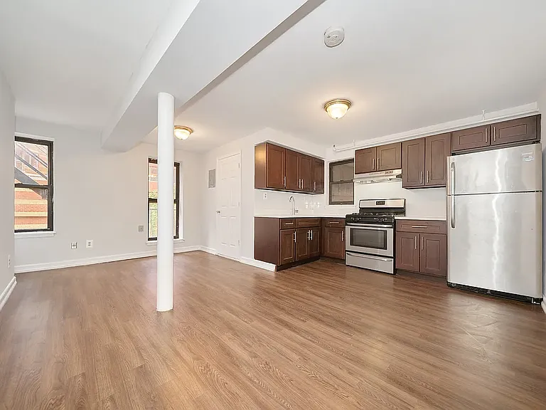 503 W 43rd St #3F — Photo 2