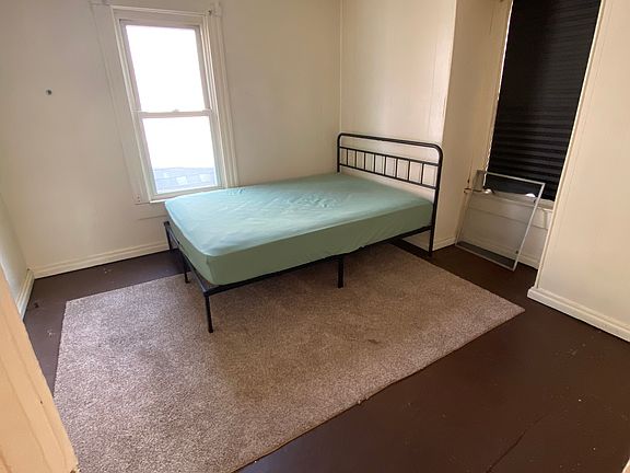 5th image of 218 W Brady St #3